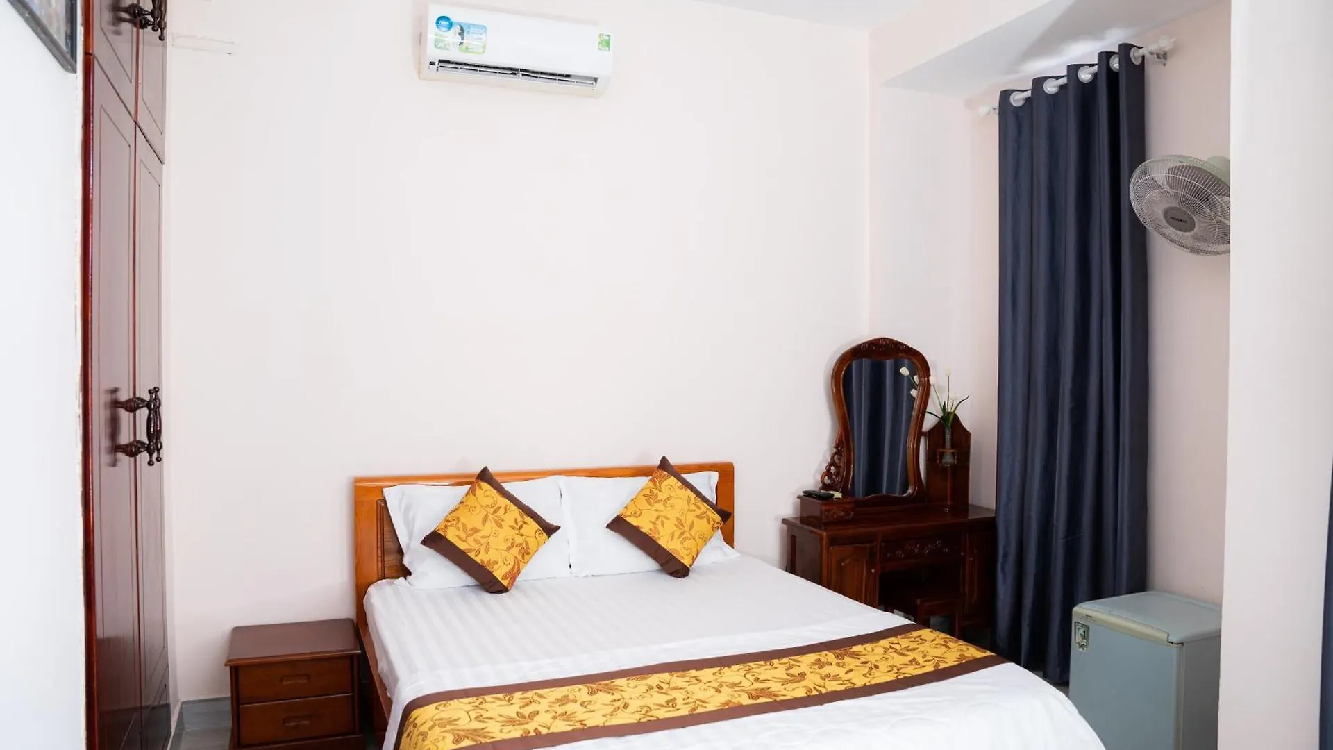 You & Me Hotel Apartment Vung Tau 0*,